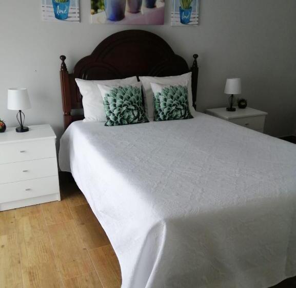 Quarto Estandar, Casa Vaz
