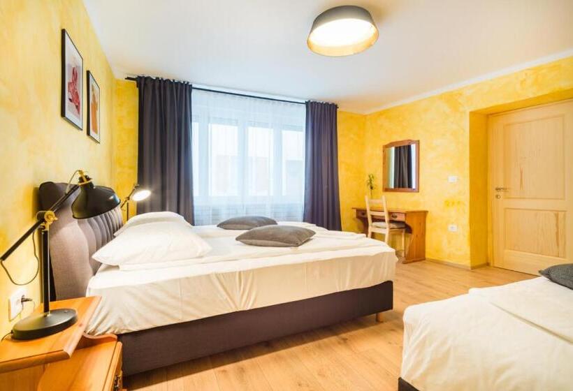 اتاق استاندارد, Kobarid Rooms