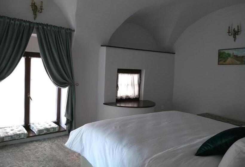 ファミリーステューディオ, May House Rodinný Historický Dom