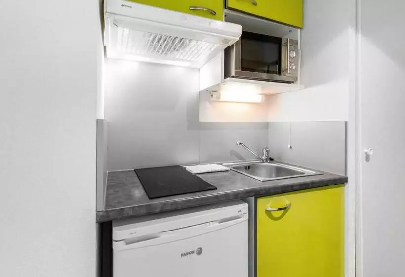 اتاق استاندارد, All Suites Pau – Zenith