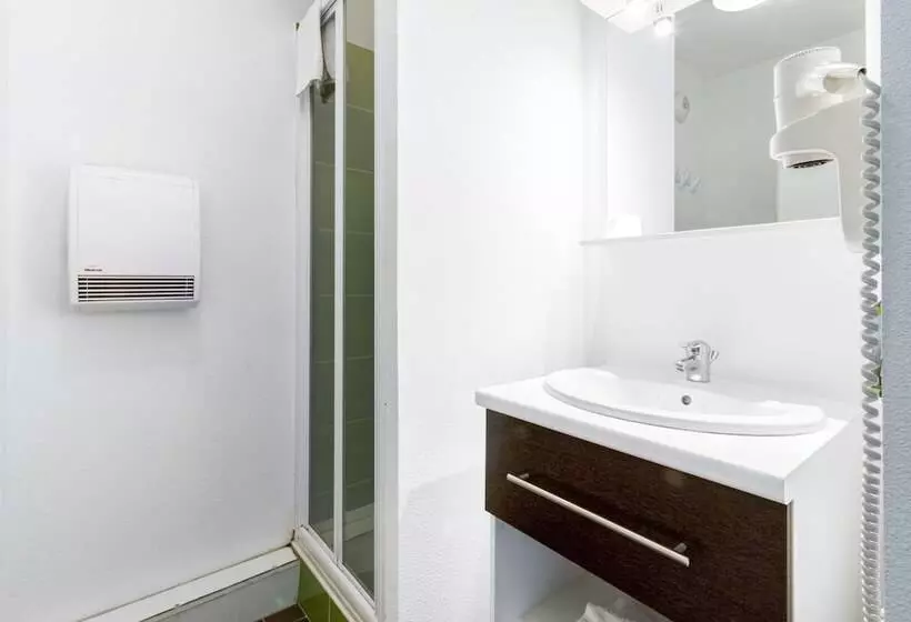 استودیوی استاندارد, All Suites Pau – Zenith