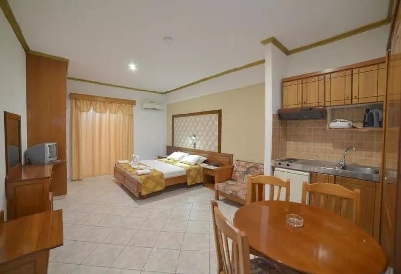 آپارتمان خانوادگی, Angelina Hotel & Apartments