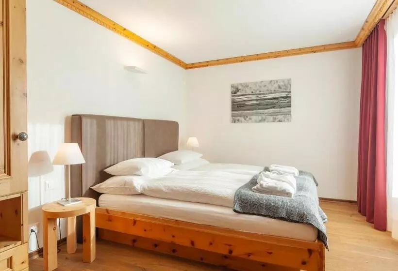 سوییت جونیور با بالکن, Boutique Hotel Cervus