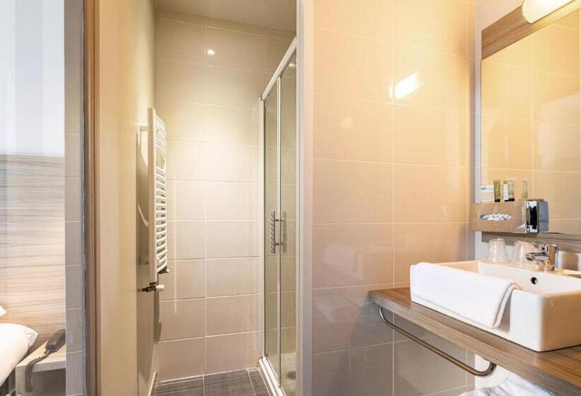 اتاق استاندارد چهار تخته, Brit Hotel Spa Le Connetable