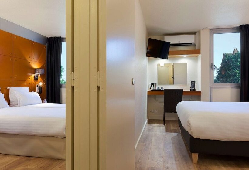 Pokój Rodzinny, Comfort Hotel Lille L Union