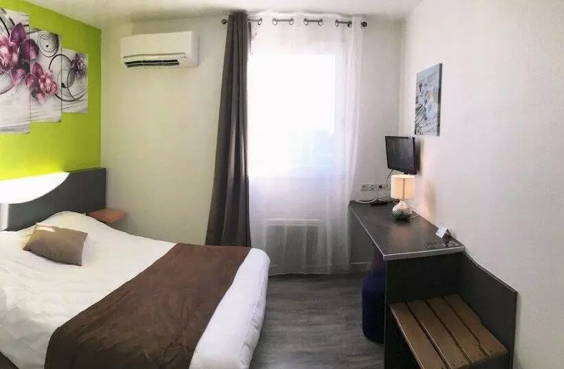 スタンダードルーム, L Hôtel Du Marais Romilly Centre