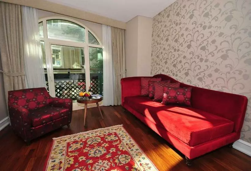 Standard Triple Room, Neorion Hotel   Special Class
