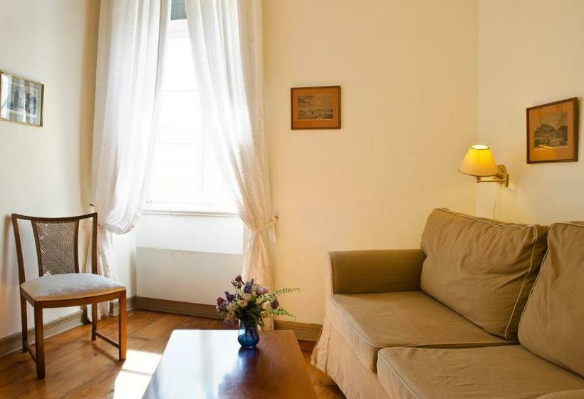 سوییت خانوادگی, Omiros