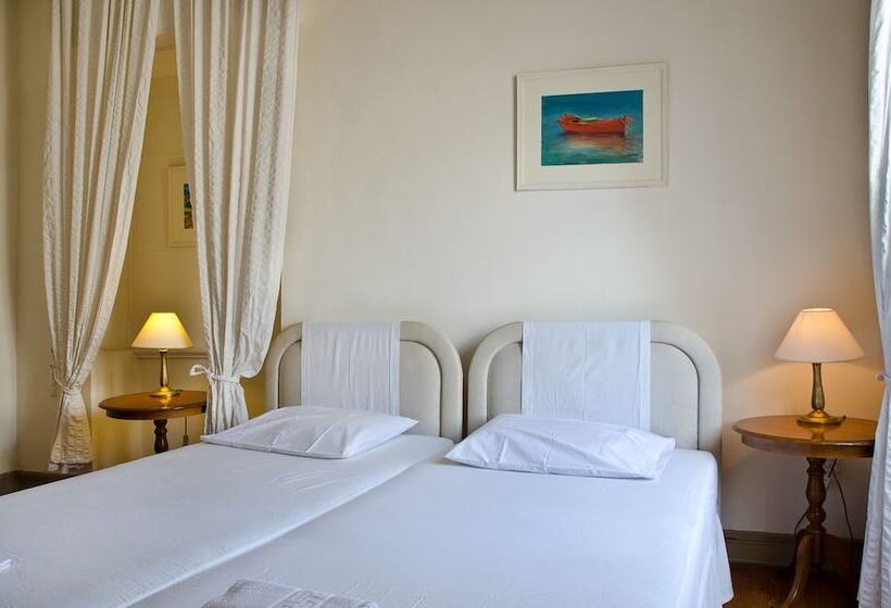 اتاق سوپریور, Omiros