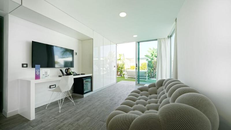 جناح, Seven Hotel & Wellness   Gay Men Only