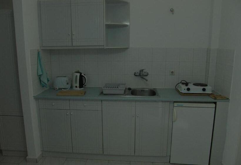 Студио Стандарт Вид на Бассейн, Kontessa Apartments