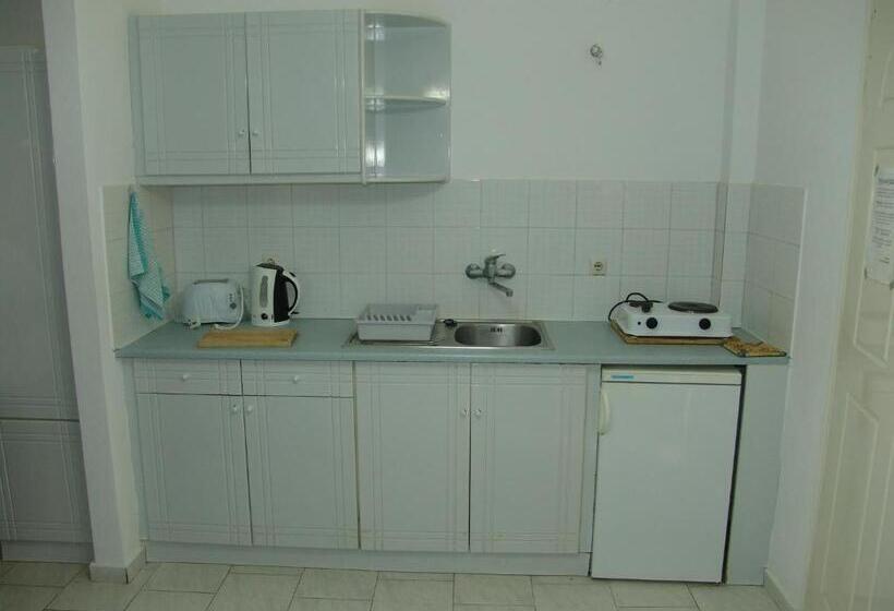 Студио Стандарт Вид на Бассейн, Kontessa Apartments