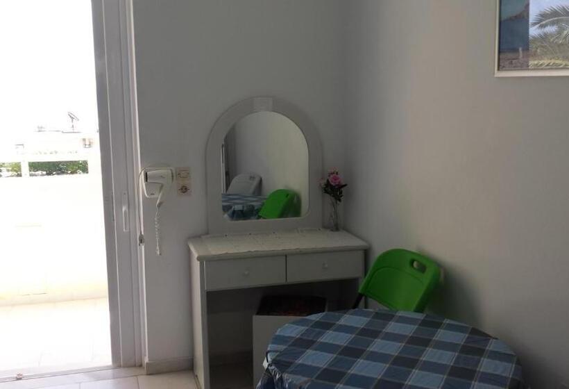 Студио Стандарт Вид на Бассейн, Kontessa Apartments