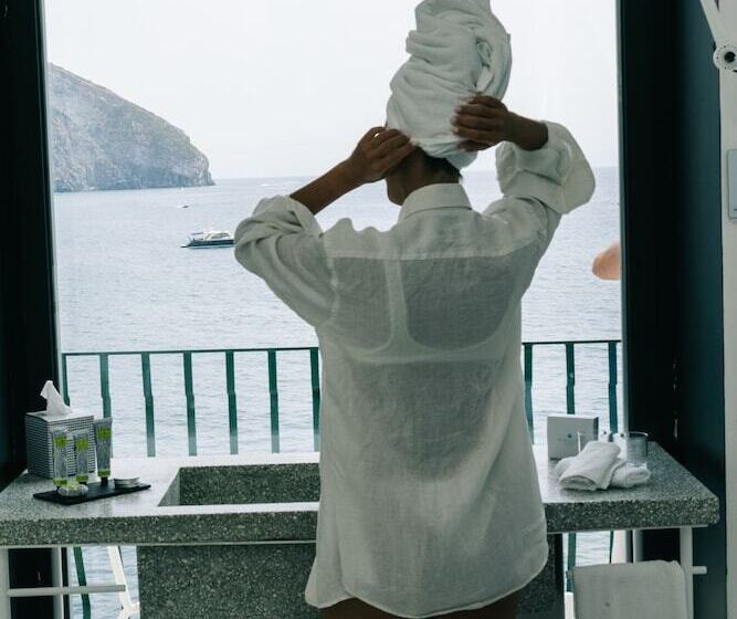 סוויטת דלוקס נוף לים, Miramare Sea Resort & Spa