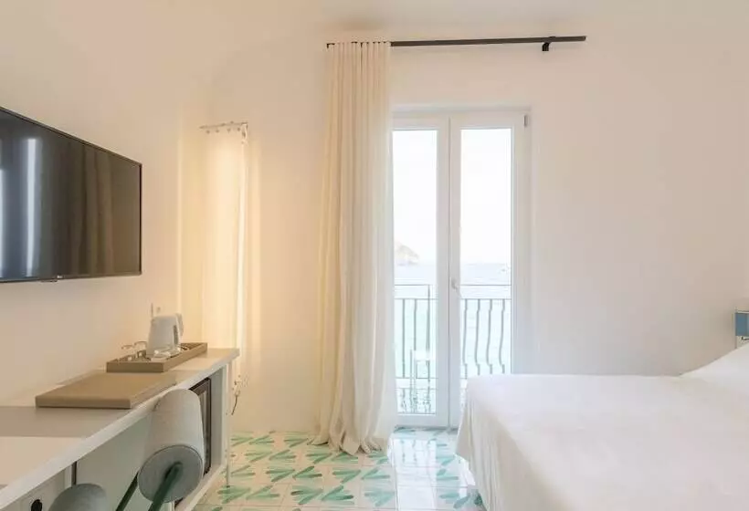 オーシャンビュースーペリアールーム, Miramare Sea Resort & Spa