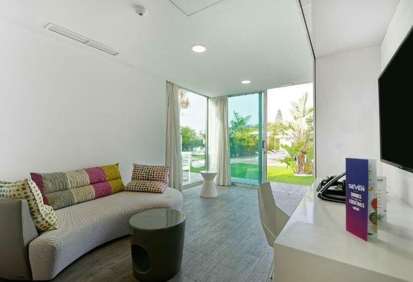 جناح, Seven Hotel & Wellness   Gay Men Only