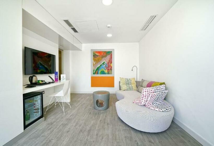 جناح, Seven Hotel & Wellness   Gay Men Only