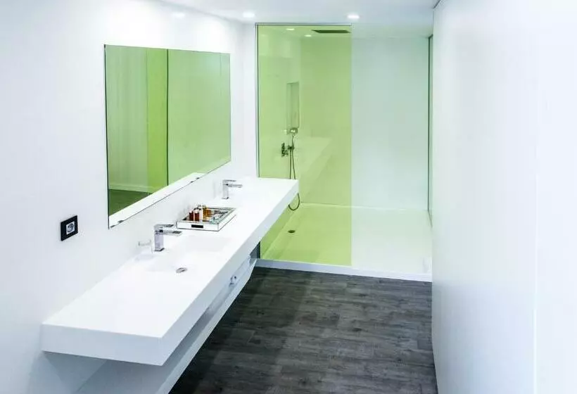 スイート, Seven Hotel & Wellness Gay Men Only
