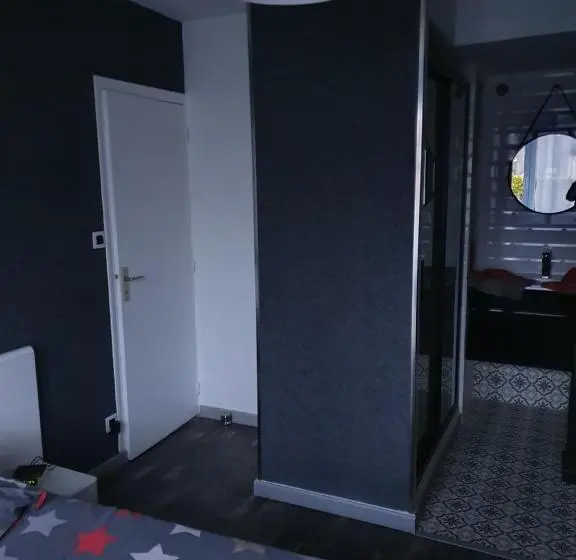 ガーデンビュースタンダードルーム, Chambre D Hote Avec Sa Sdb Privative