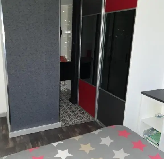 ガーデンビュースタンダードルーム, Chambre D Hote Avec Sa Sdb Privative