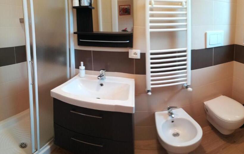 شقة غرفة واحدة, Eremo Del Dottó