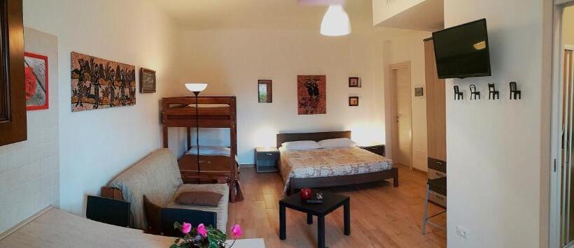 شقة غرفة واحدة, Eremo Del Dottó