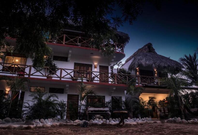 带阳台的三人标准间, Gallo De Mar