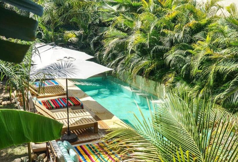 带阳台的三人标准间, Gallo De Mar