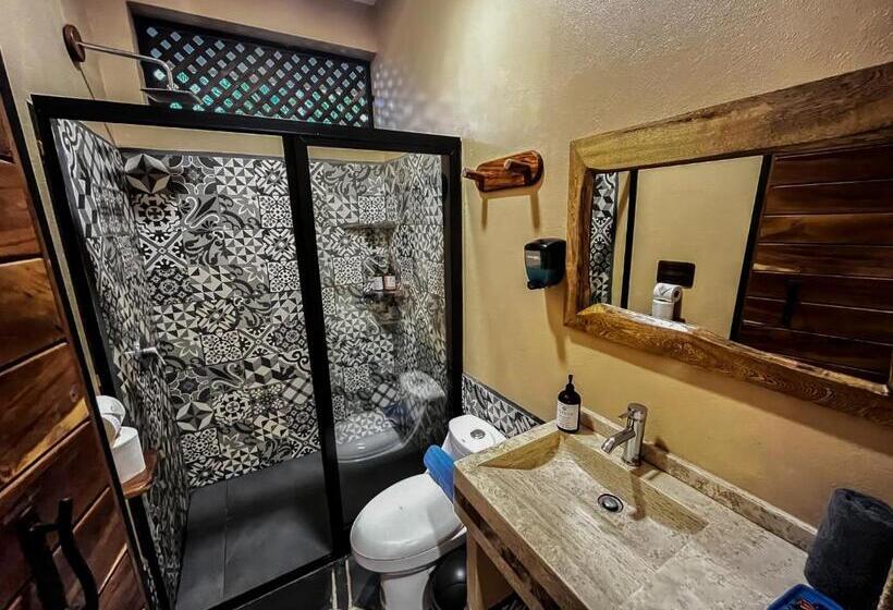 标准间, Gallo De Mar