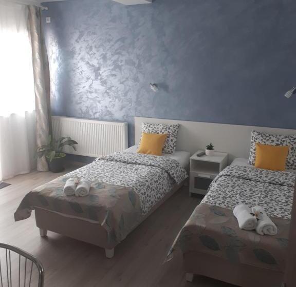 اتاق استاندارد با بالکن, Top Style Villa