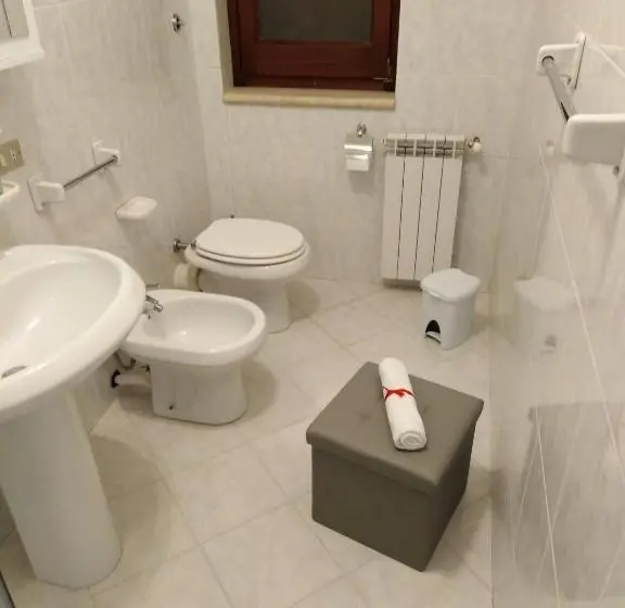 Standard Neljän Hengen Huone Parveke, Affittacamere Casa Quisquina