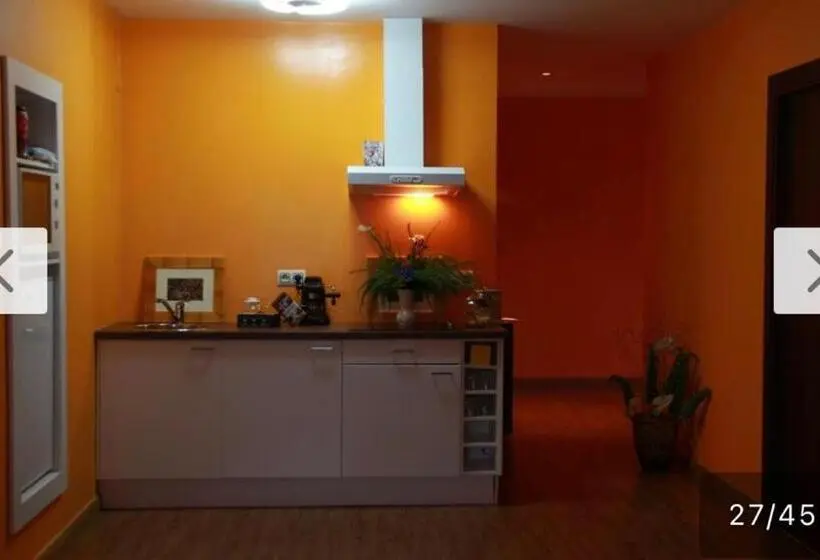 ３ベッドルームアパートメント, Apartamento Laza