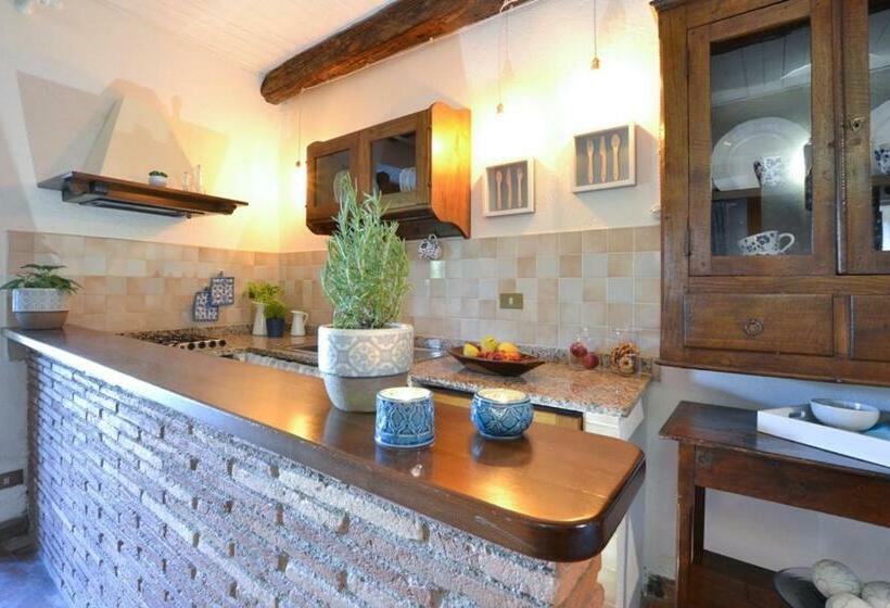 דירת שני חדרים, Il Palluccaro