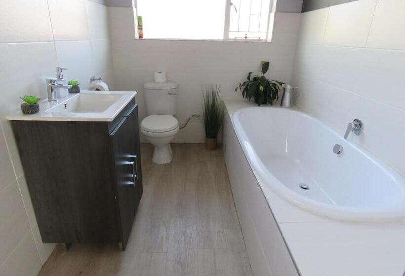 스탠다드 룸 킹사이즈 침대, Koraalboom Guesthouse