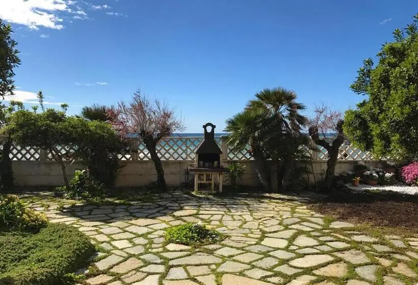 スタンダードルーム, Il Giardino Sul Mare B&b