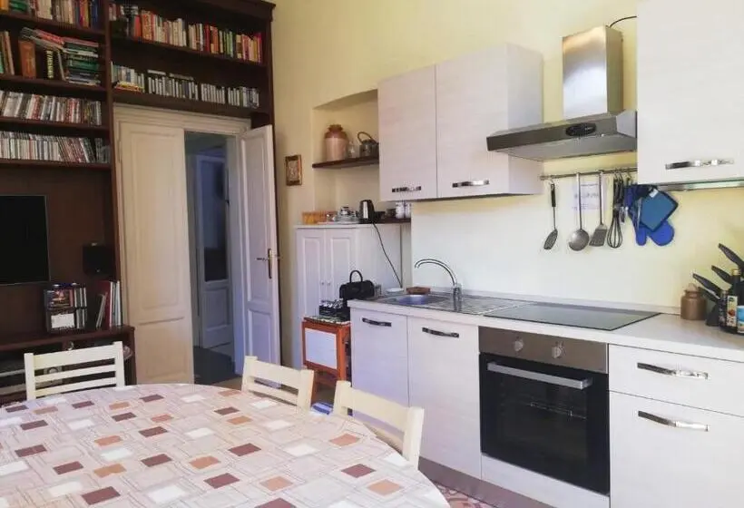 اتاق استاندارد با چشم‌انداز باغ, Villa Scalabrini