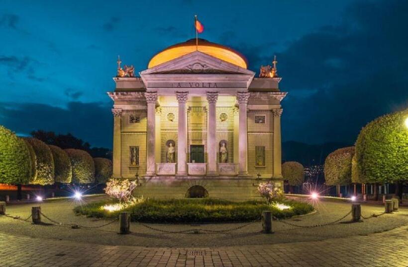 اتاق لوکس, Villa Scalabrini