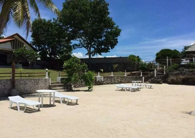 オーシャンビューデラックスルームバルコニー付き, Tauig Beach Resort