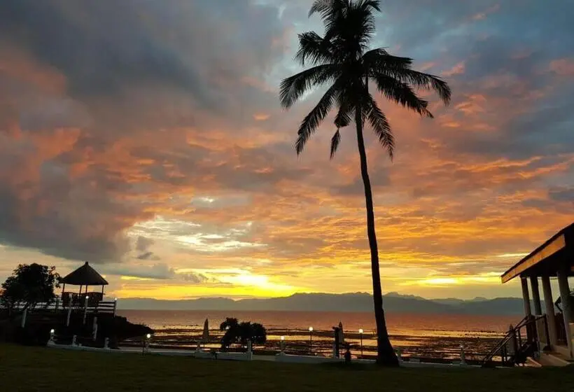 オーシャンビューデラックスルームバルコニー付き, Tauig Beach Resort