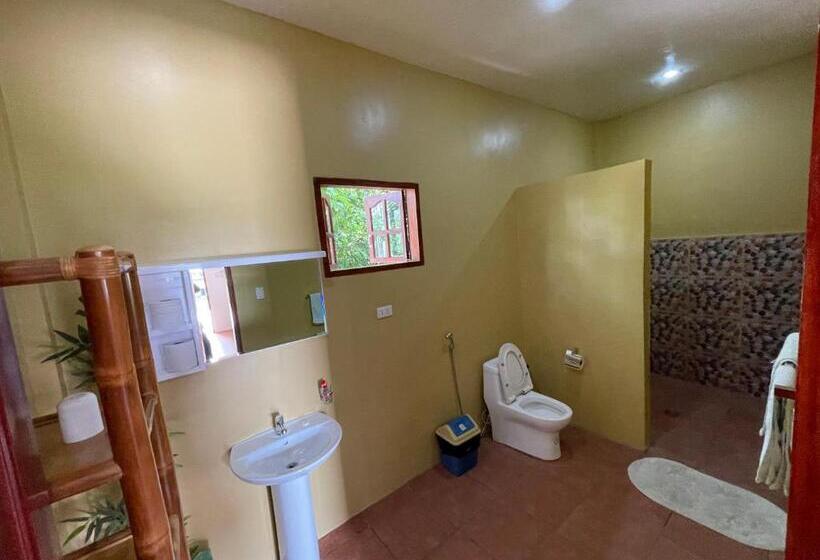 اتاق لوکس با بالکن و چشمانداز دریا, Tauig Beach Resort