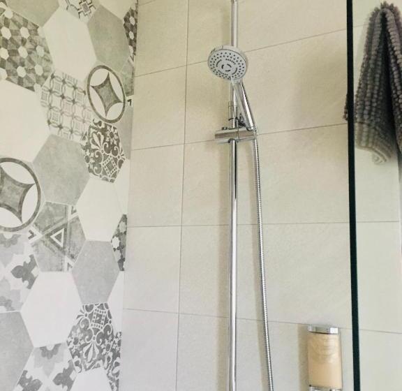 스탠다드 룸 킹사이즈 침대, Doolin Village Accomodation
