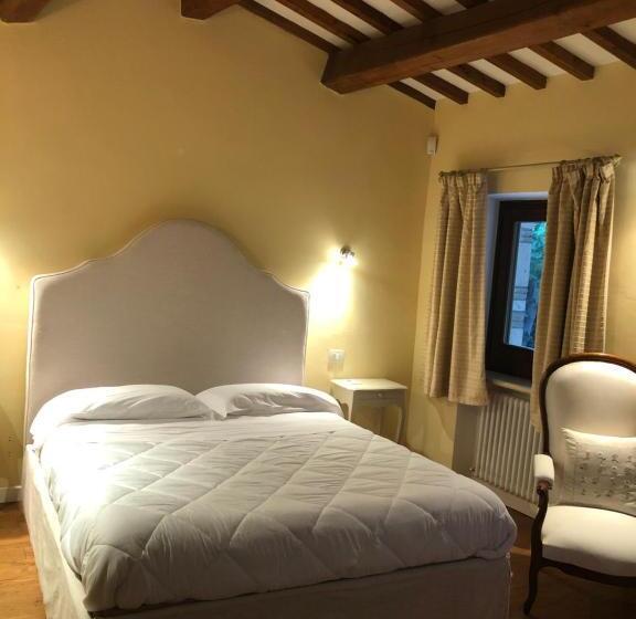 Quarto Estandar com Terraço, Saturnia Country Villas
