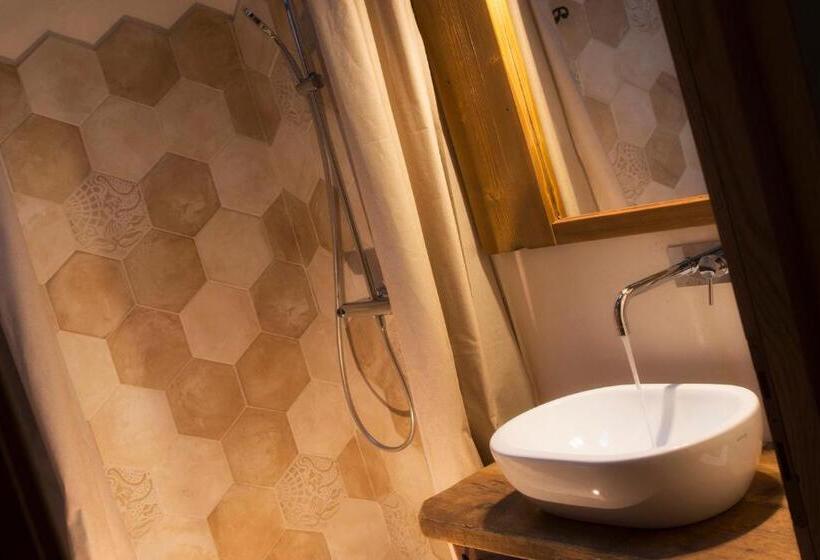 חדר סטנדרט, Lo Tzeno