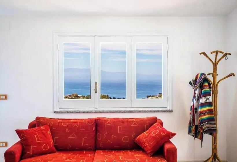 ویلای 2 خوابه, The Olive Tree   Seaview Apartments