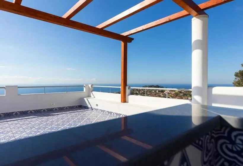 آپارتمان 1 خوابه با چشم‌انداز دریا, The Olive Tree   Seaview Apartments