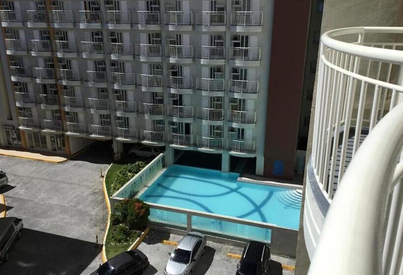 1 Bedroom Apartment Lake View, Condo With Free Swimming Pool & Viewing Deck