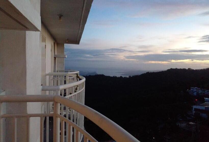 شقة غرفة واحدة مزودة بتراس, Condo With Free Swimming Pool & Viewing Deck