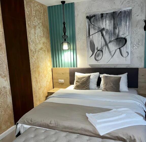 اتاق استاندارد با تخت بزرگ, Lumiere House Sibiu