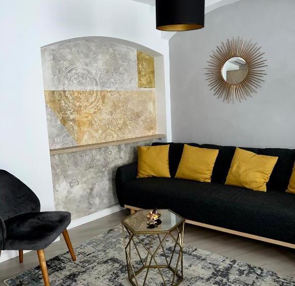 سوئیت جونیور خانوادگی, Lumiere House Sibiu