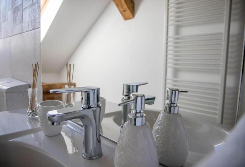 חדר סטנדרט, Antique Apart